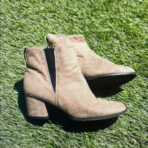 Tan Heeled Boots for Women